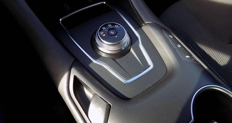 Ford Mondeo cena 104900 przebieg: 48500, rok produkcji 2019 z Szczecin małe 742